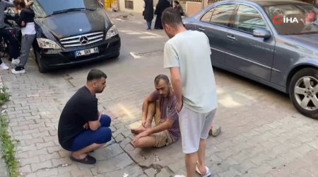 İstanbuldakı zəlzələdə eyvandan tullanan kişi yaralandı – VİDEO