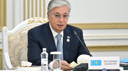 Tokayev Aktaudakı təyyarə qəzasından DANIŞDI: “Bütün dünya xalqımızın birliyinə heyran qaldı”
