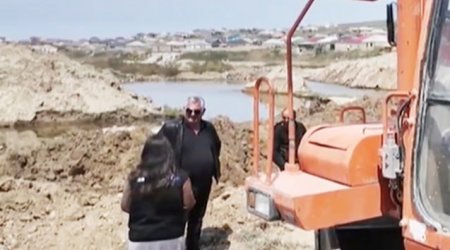 Bələdiyyə sədri niyə özünü sakin kimi təqdim edib? – VİDEO