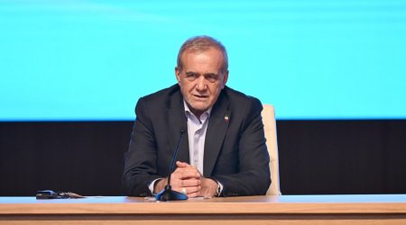Pezeşkian biznes forumunda “Heydərbabaya salam” poemasından misralar SƏSLƏNDİRDİ - VİDEO