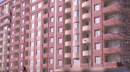 15 ildir tikilən binada bir nəfər də yaşamır - Bakıdakı sirli bina