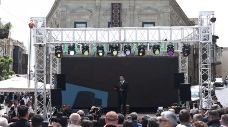 Bakıda ilk Beynəlxalq Xalça Festivalı fəaliyyətə başlayıb - FOTO
