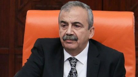 Sırrı Süreyya Önder VƏFAT ETDİ