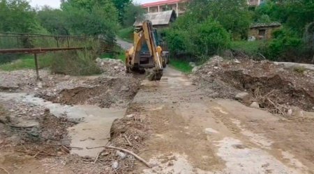 Naxçıvanda güclü yağış: Bəzi avtomobil yolları bağlandı