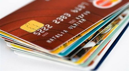 Bank kartlarından yenə pul oğurlandı – “Naməlum şəxslərə məlumat verməyin”