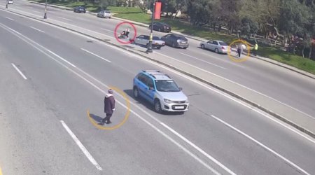 “8 Noyabr”da DƏHŞƏTLİ QƏZA – Ana və iki övladını maşın VURDU – ANBAAN VİDEO