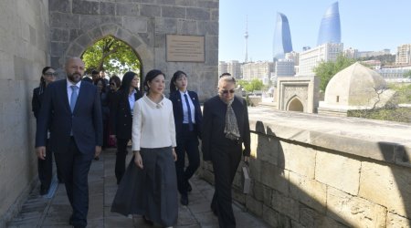 Vyetnamın birinci xanımı İçərişəhərdə - FOTO