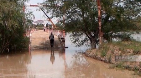 Sabirabadda körpü su altında qaldı, kəndlərlə əlaqə çətinləşdi