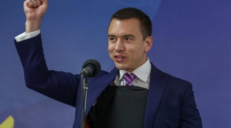 Prezident Ekvador dövlət başçısını TƏBRİK ETDİ
