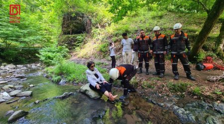 Lerikdə 62 yaşlı qadın tur zamanı dərəyə YIXILDI – FOTO/VİDEO