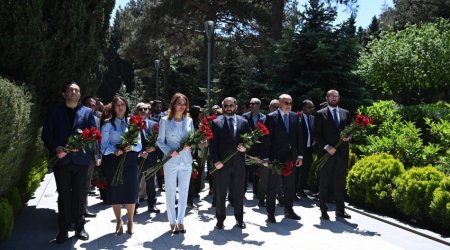 SOCAR-ın kollektivi Ümummilli Lider Heydər Əliyevin xatirəsini andı - FOTO