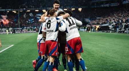 Bu klub 7 ildən sonra Bundeslqiaya vəsiqə qazandı