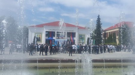 Səhiyyə işçiləri Qusarda bir araya gəldilər - FOTO