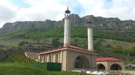 Daşaltı kənd məscidi Qarabağ memarlıq məktəbinin ənənələrinə uyğun inşa olunub - FOTO