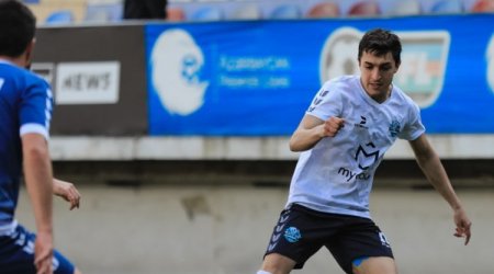 Premyer Liqaya vəsiqə qazanan klub bu futbolçunu transfer etmək istəyir