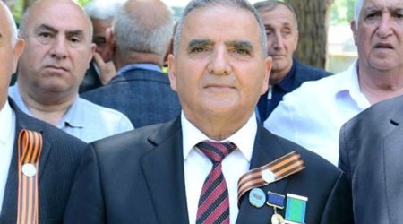 Yeni sədr də “Georgi lenti” taxıbmış... - FOTO