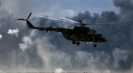 Moskva vilayətində helikopter sərt ENİŞ ETDİ