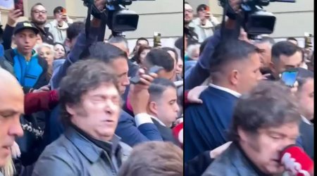 Jurnalist mikrofonla Argentina Prezidentinin burnunu əzdi – ANBAAN VİDEO