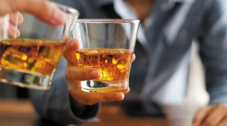 Bu içki qaraciyəri MƏHV EDİR – Pivə və araq deyil