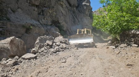 Ordubadda qaya uçqunu – YOL BAĞLANDI - FOTO