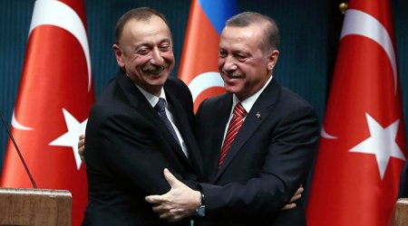 İlham Əliyevlə Ərdoğanın səmimi GÖRÜŞÜ – VİDEO
