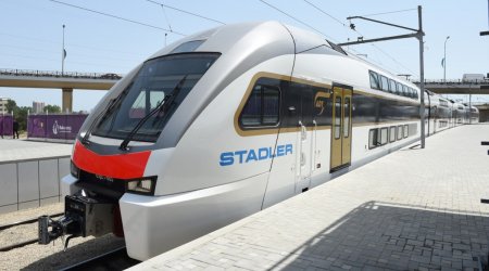 Bakıda FACİƏ: Sürət qatarı piyadanı vurdu