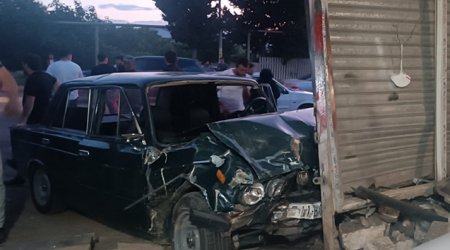 Tovuzda avtomobil təmir sexinə çırpıldı - FOTO