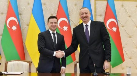 Zelenski İlham Əliyevi təbrik etdi