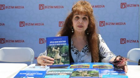 Məlahət İsmayılqızının imza günü - FOTO