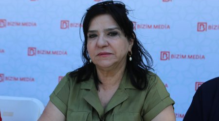 Jurnalist Jalə Cəfərovanın imza günü - FOTO
