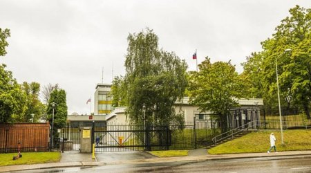 Rusiyanın İsveçdəki səfirliyinə dronla hücum etdilər