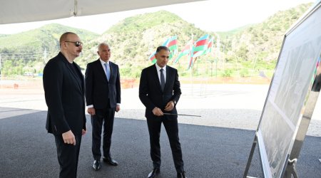 İlham Əliyev Laçın kanat yolunun təməlini qoydu – FOTO/VİDEO