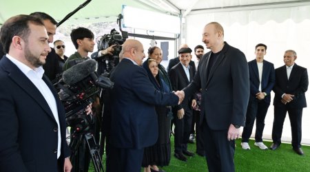 Prezident Laçının Bəylik kəndinə köçən sakinlərlə görüşdü – FOTO/VİDEO