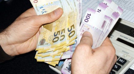 Məktəb direktoru və müavinlərin maaşı bu qədər artırıldı