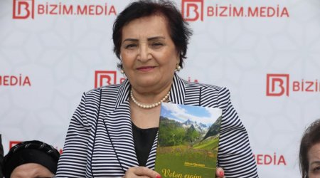 Zöhrə Qaraqızının imza günü – FOTO