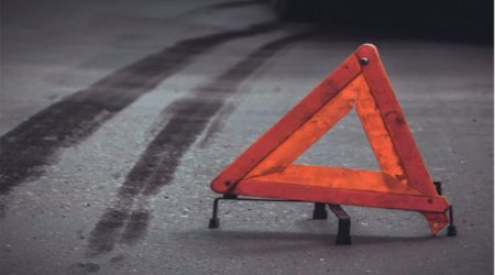 Şabranda avtomobil ağaca dəydi: 1 ölü var
