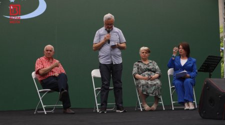 Festivalda "Güney Azərbaycan ədəbiyyatı" mövzusunda panel müzakirəsi keçirildi – FOTO