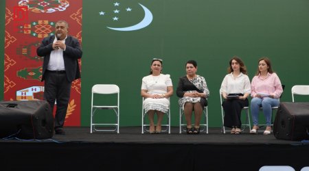 Kitab Festivalında "Milli Mətbuat 150" mövzusunda panel müzakirələr – FOTO