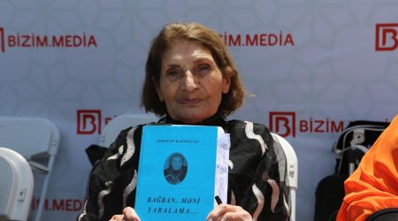 Şərafət Dağıstanlının kitabları maraqla qarşılandı – FOTO