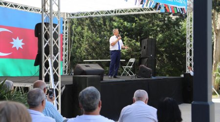 Kitab Festivalında "Şeir Adam" adlı ədəbi-bədii tədbir KEÇİRİLDİ - FOTO