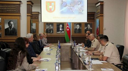 NATO-nun təhsil üzrə ekspert qrupu Milli Müdafiə Universitetində - FOTO