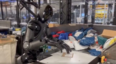 Məşhur avtomobil şirkətinin işçiləri robotlardır - VİDEO