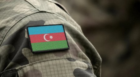 Naxçıvanda qanunsuz hərbi forma geyinən şəxs CƏRİMƏLƏNDİ