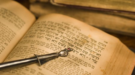 Süni intellekt Bibliya mətnlərinin müəlliflərini AŞKARLADI