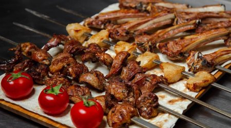Restoranda yemək yeyərkən ehtiyatlı olun! – Görün necə hazırlanır