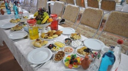 Yasda yemək qadağası yenidən GÜNDƏMDƏ – Qaydalar DƏYİŞİR?