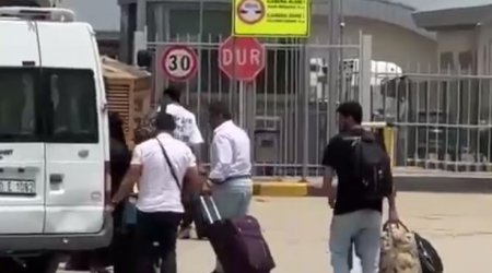 İranlılar kütləvi şəkildə ölkəni TƏRK EDİR – Türkiyə ilə sərhəddə SIXLIQ – VİDEO