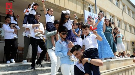 “Əlvida, doğma məktəb” –138 məzunun “Son Zəng”i çalındı - FOTO/VİDEO