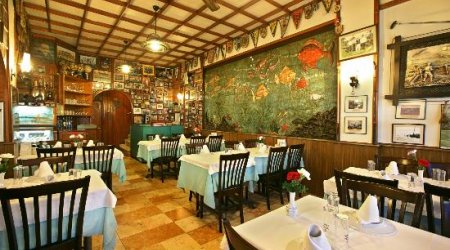 Bəzi restoranlar yüksək mahnı səsinə görə cərimələndi