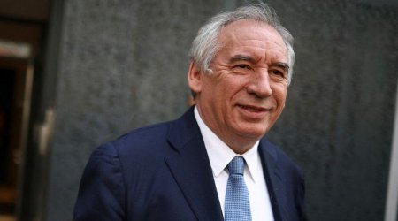 Fransalı baş nazirin başına iş gəldi, ölkədə gümdəm oldu - VİDEO